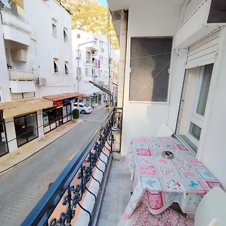 Manolyam 5 .1+1 Apartment